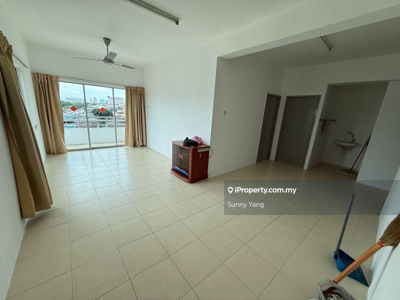 Raja Uda Pangsapuri Seri Melur Corner Unit New Paint Corner 1070sqft!