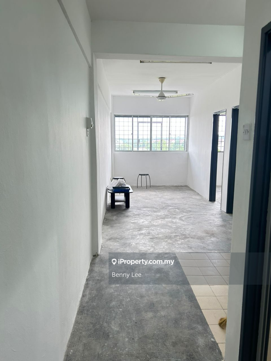 Flat Sri Saujana Kajang