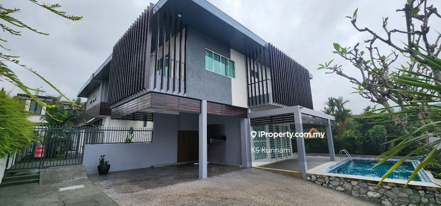 Newly Refurbished Bungalow in Ukay Heights 6800sf land area with Pool