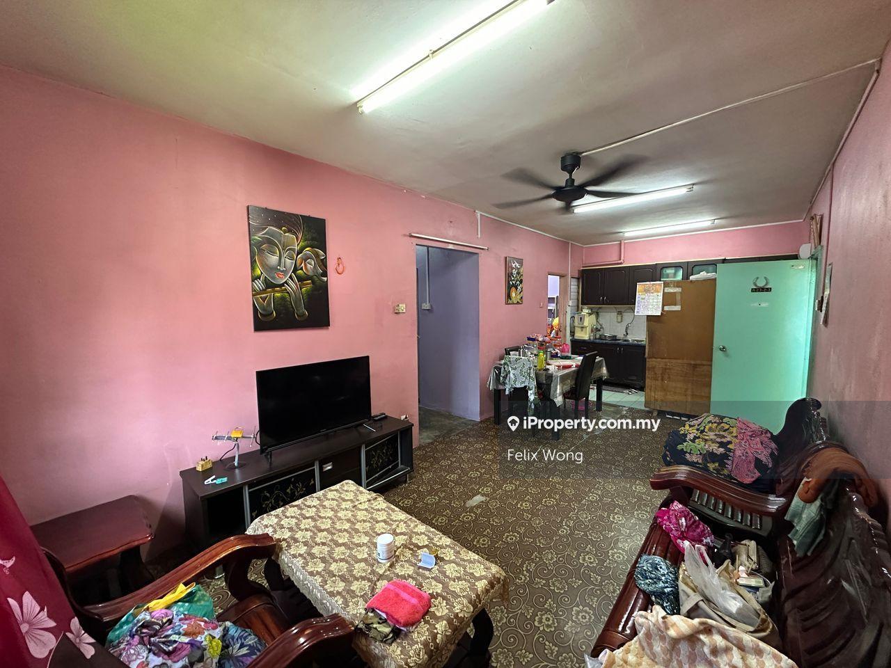 Putra Permai Block A Seri Kembangan Taman Equine Park For Sell