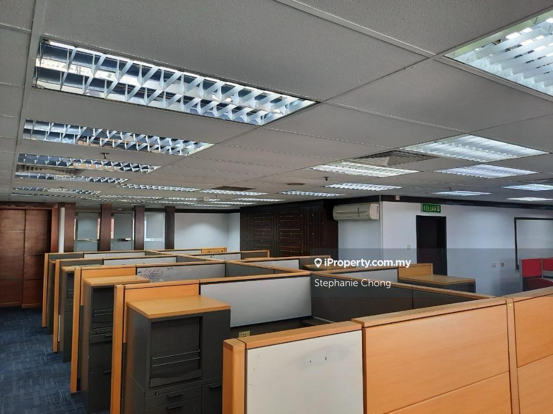 Office Fully Furnished at Amcorp