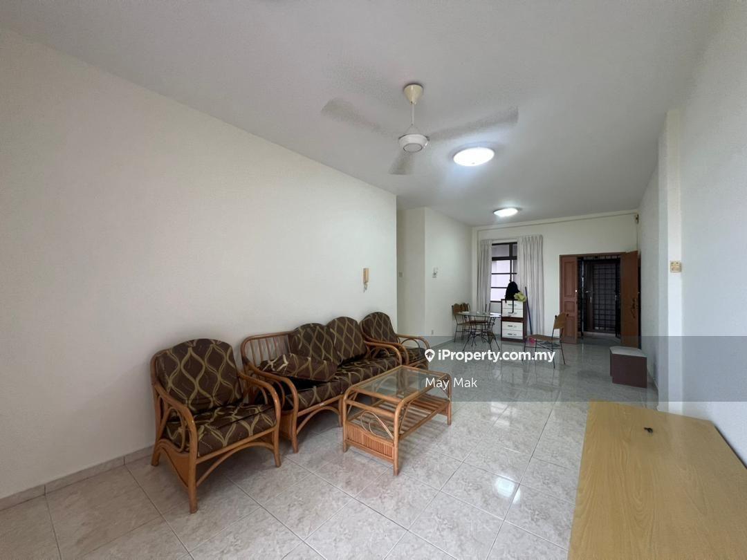 Freehold Below Value 3 Rooms Cheng Heights Melaka Town Condo for Sale