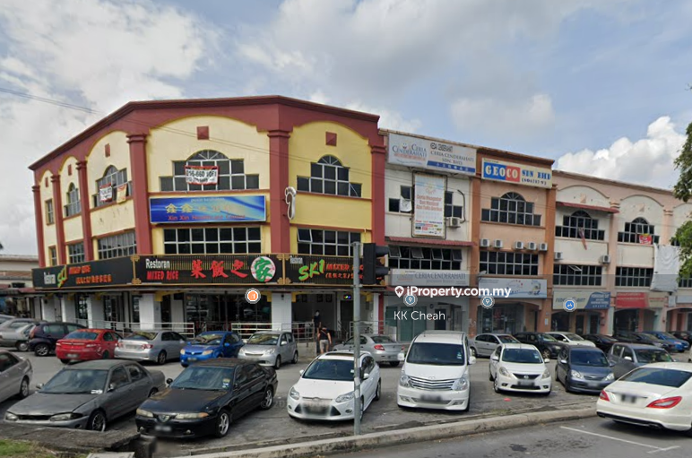 3 Storey Corner Shop Facing Main Road @ Seri Kembangan for Sale