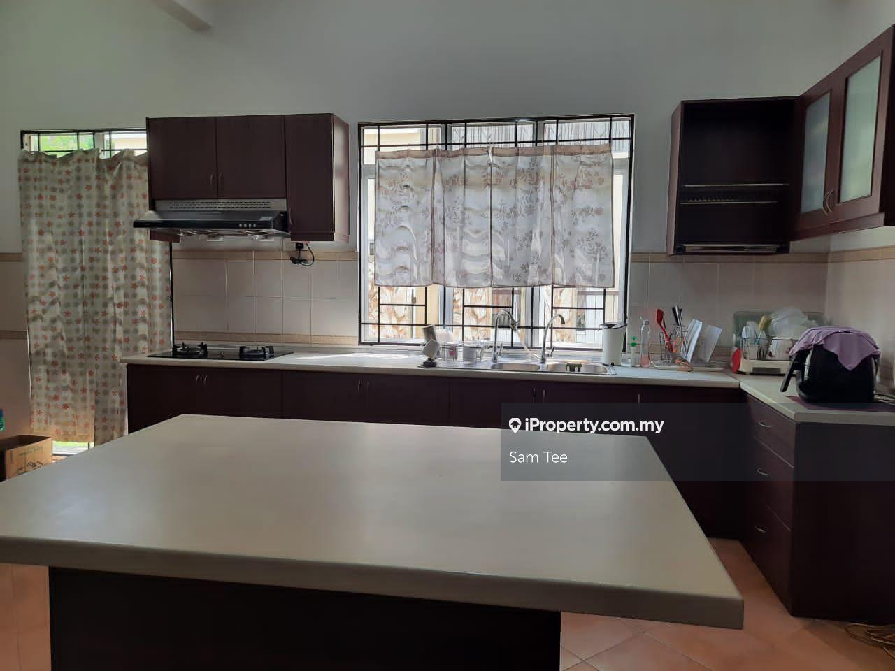 2sty Semi-d for Rent in Sri Suria Bukit Rimau