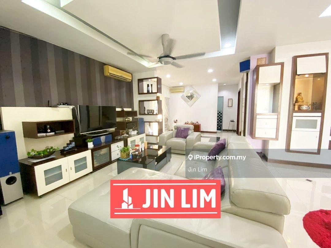 Fully renovated 2-Storey Semi D for sale in Batu Ferringhi.