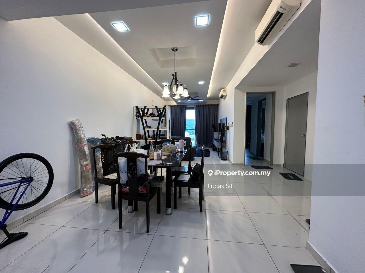 Fully Renovation, Fully Furnish, 2carpark, Below Market Price
