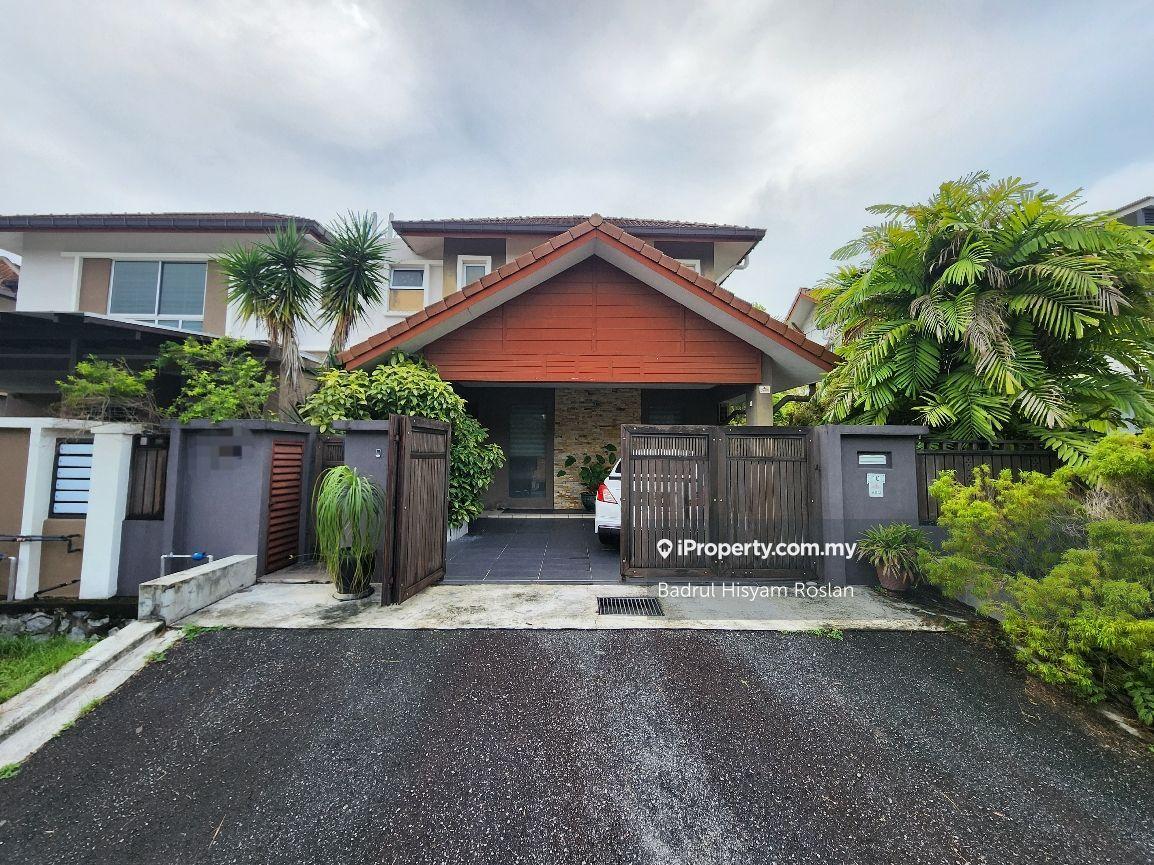 Renovated Semi Detach House Anjung Suasana Bandar Seri Putra Bangi