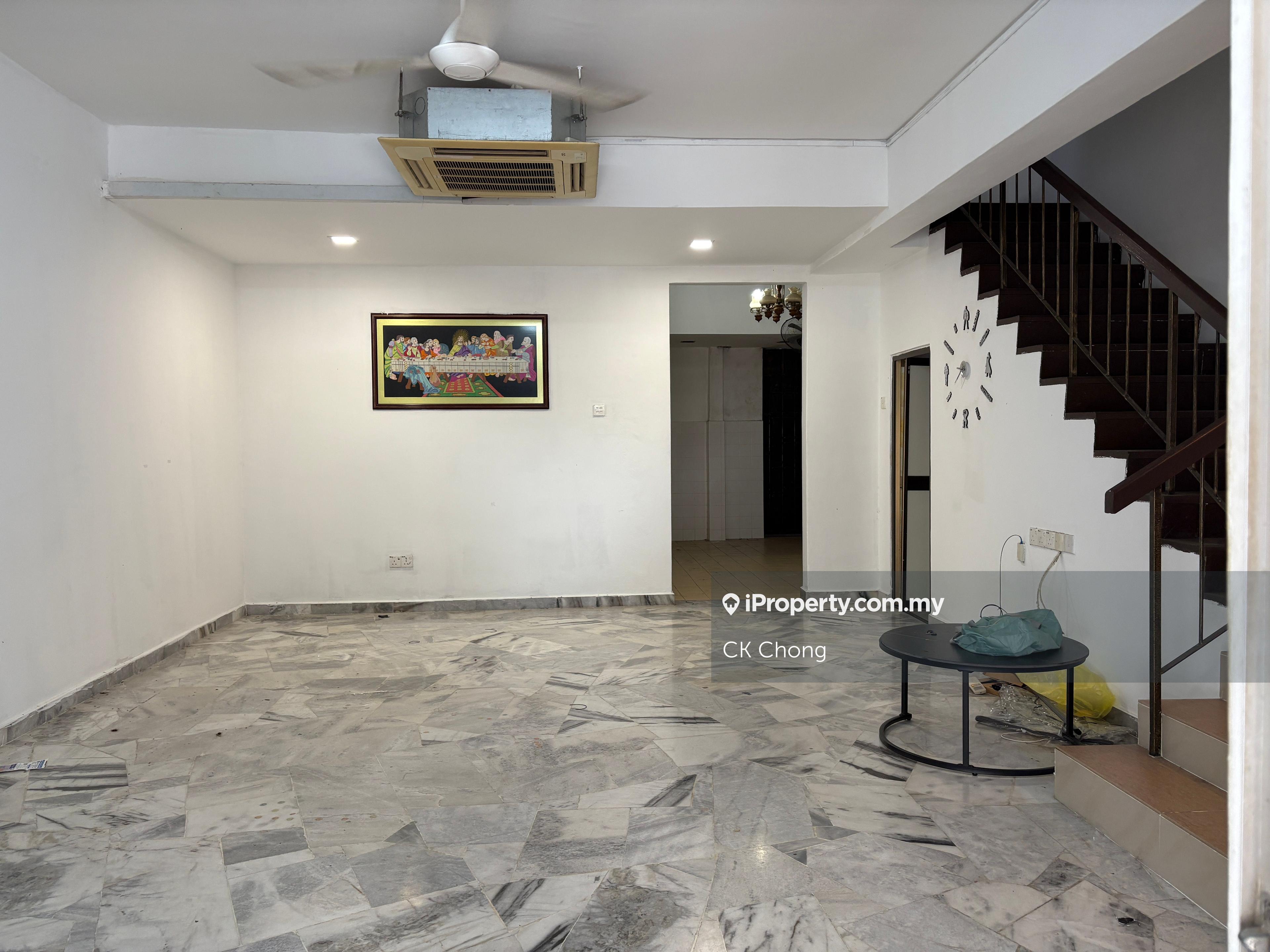 Double Storey Mahkota Cheras 