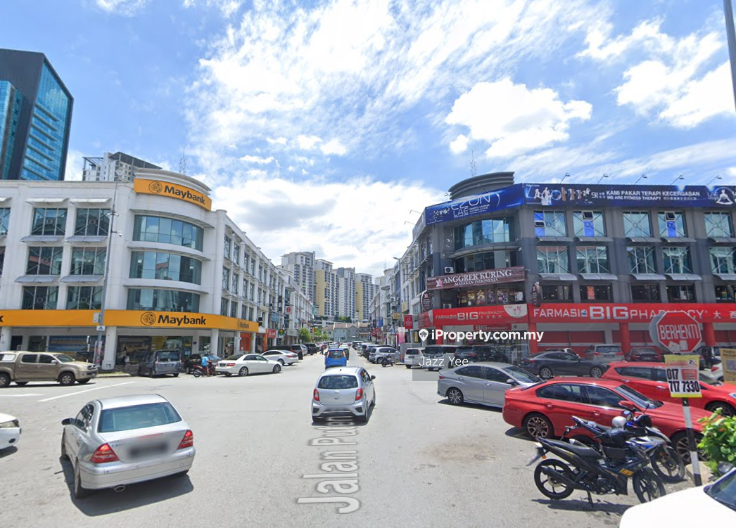 Prime area Bandar Puteri Office lot for rent