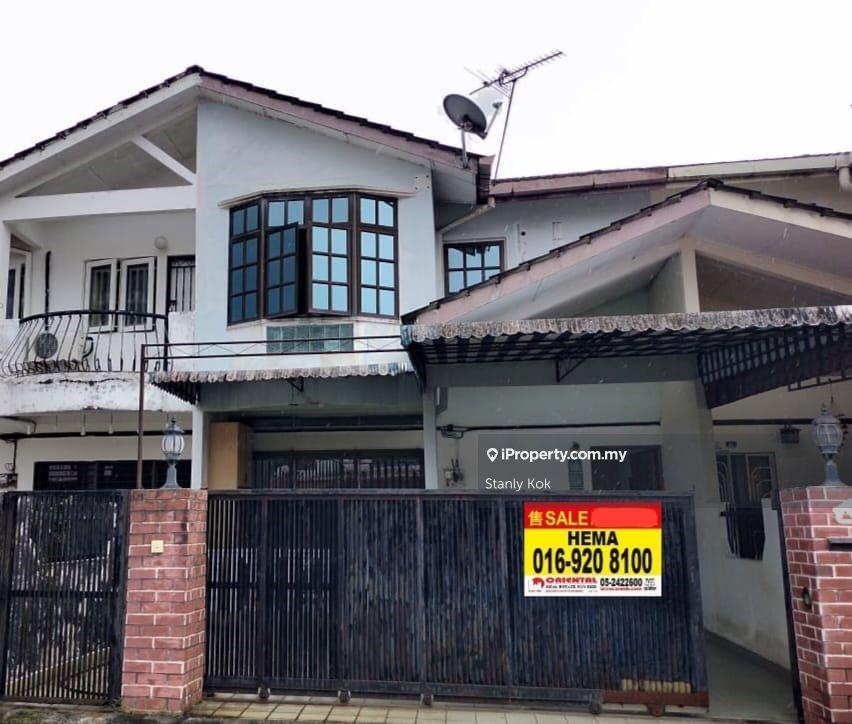 Double storey house for sale at Taman sepakat, menglembu