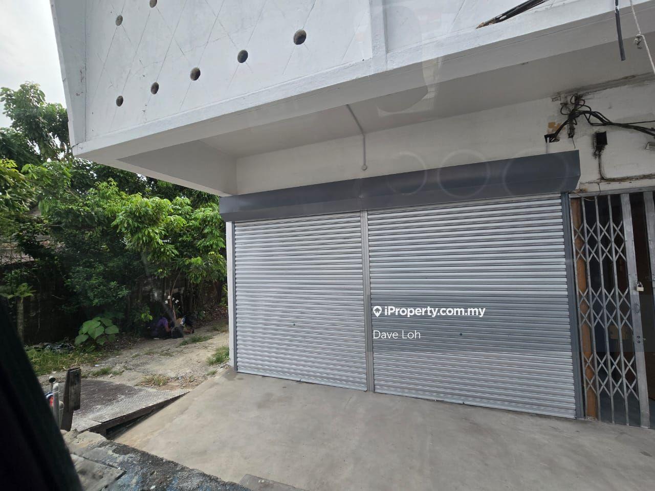 Shop lot at Chan Sow Lin