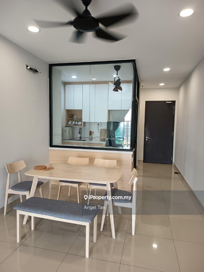 Tastefully Furnished with Wifi Service Univ 360 Place 3r2b Near UPM 