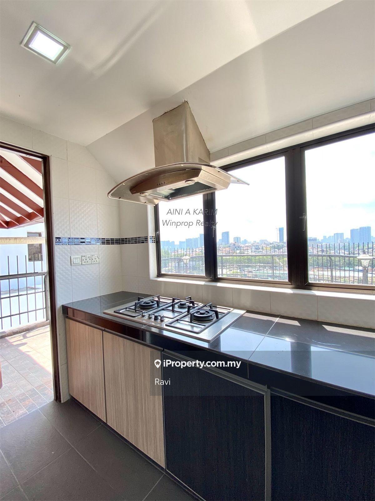 Bukit Desa Condominium - Penthouse for Rent!