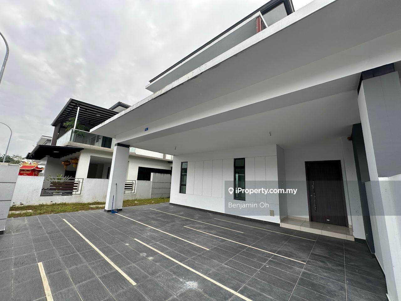Double Storey Semi D, Aralia, Bandar Putra, Kulai, Ioi Gate B