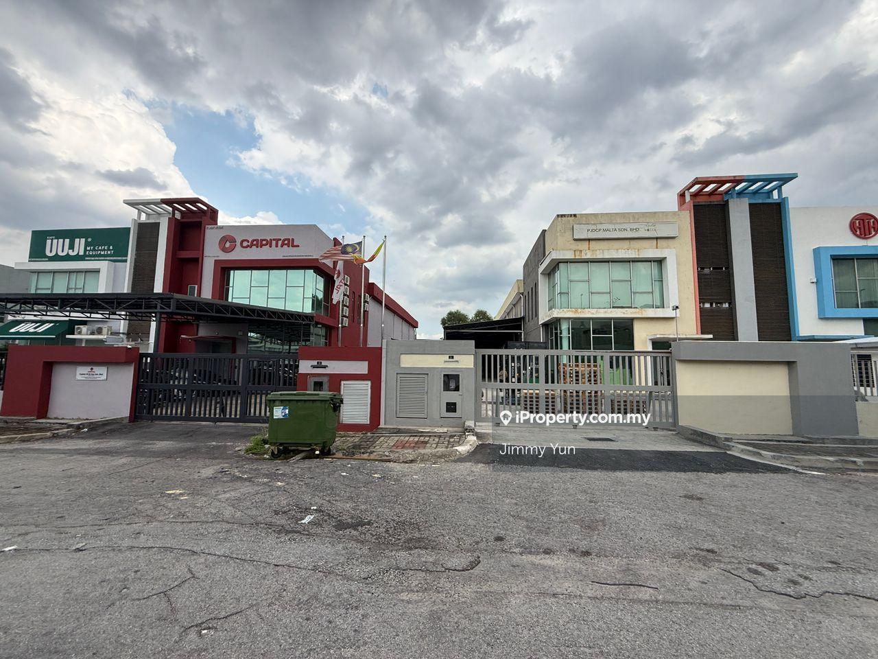 1.5 Storey Semi-D factory @ Bukit Angkat Kajang 