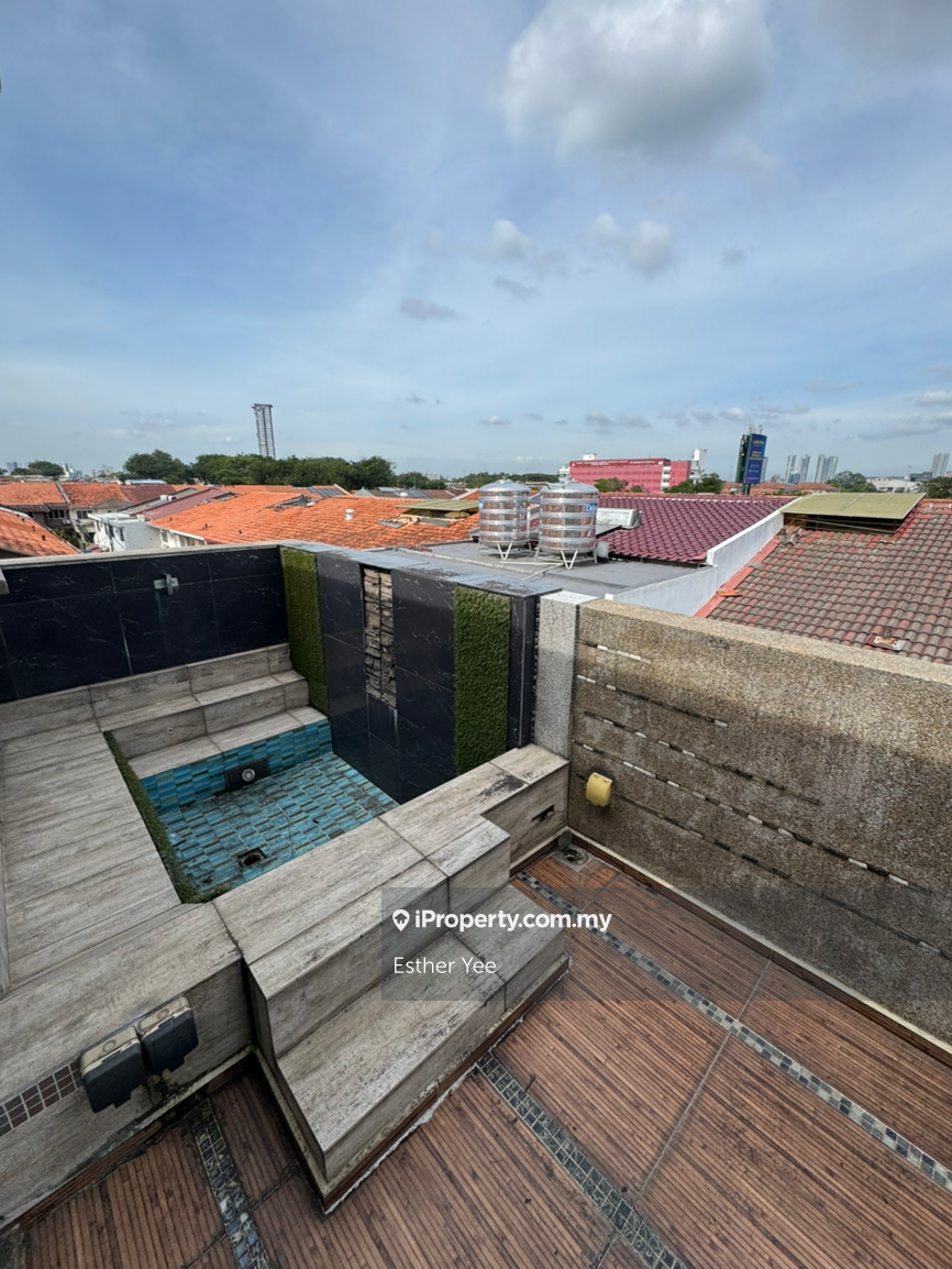 Ss2 2.5sty commercial terrace for sale