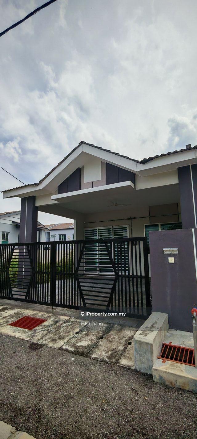 Batu Gajah Single Storey Corner House For Rent 