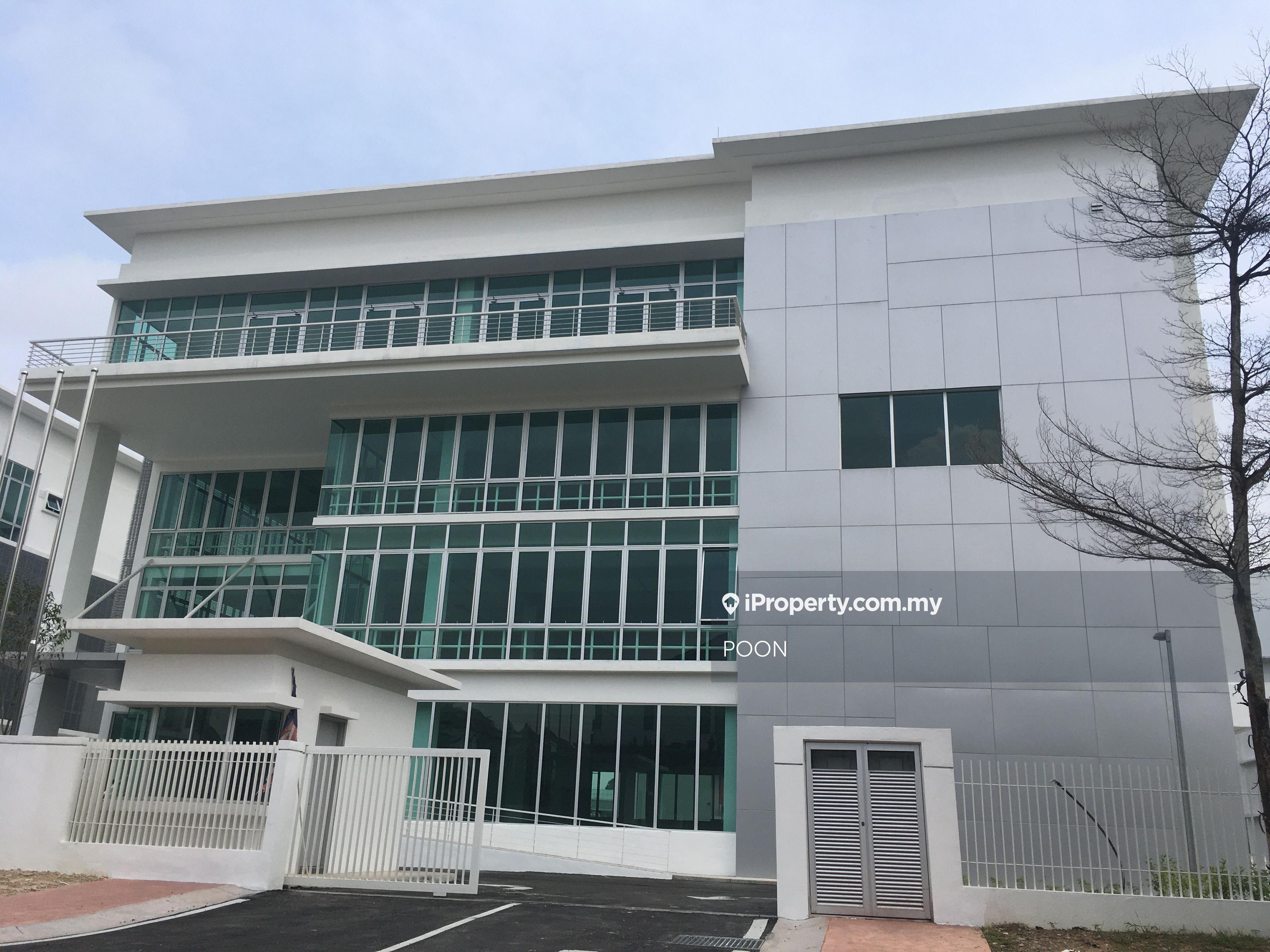 Commercial building with fully furniture and basement carpark for rent