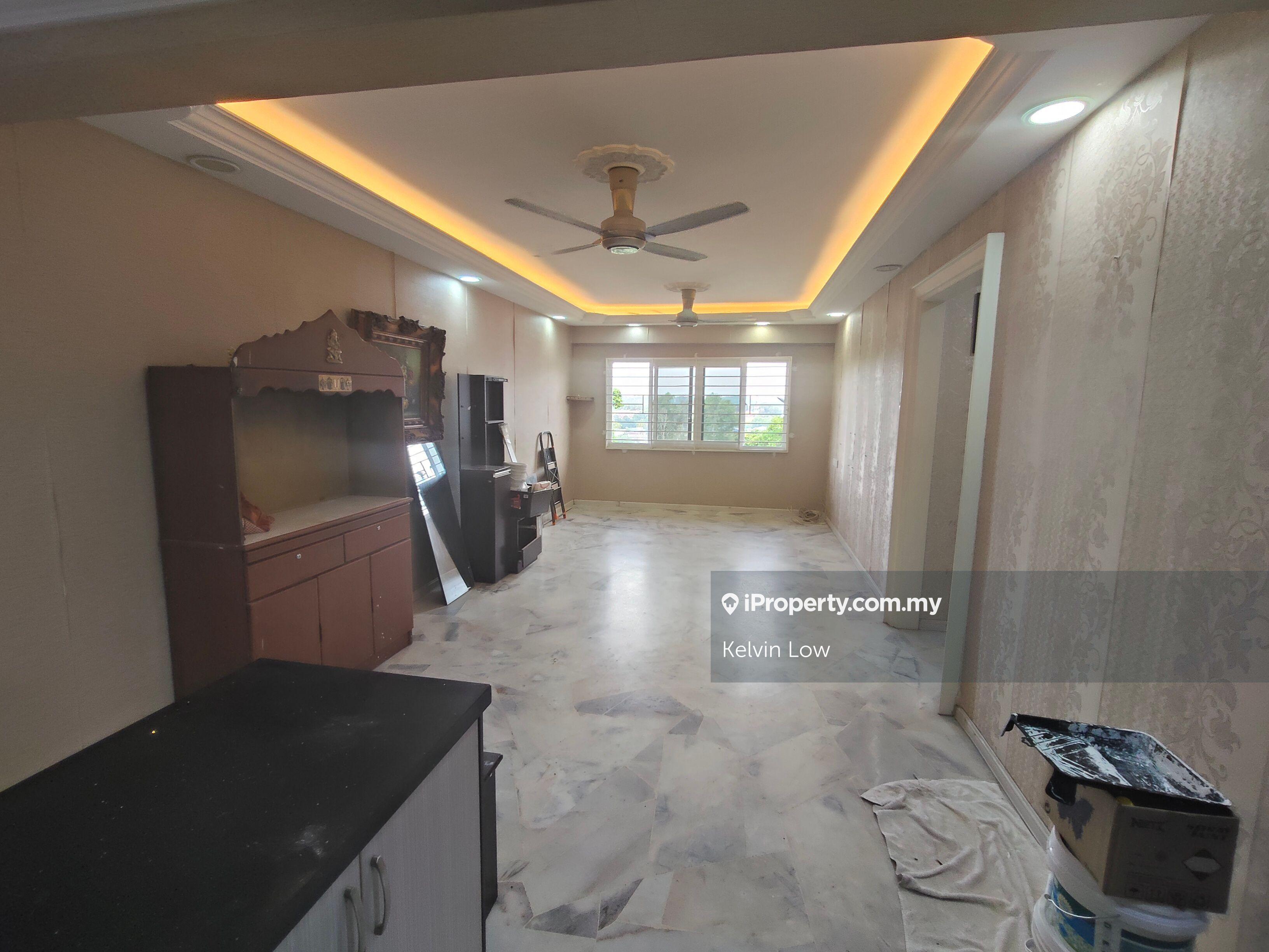 Putra Permai Apartment Taman Equine Renovated Seri Kembangan Aeon Mall
