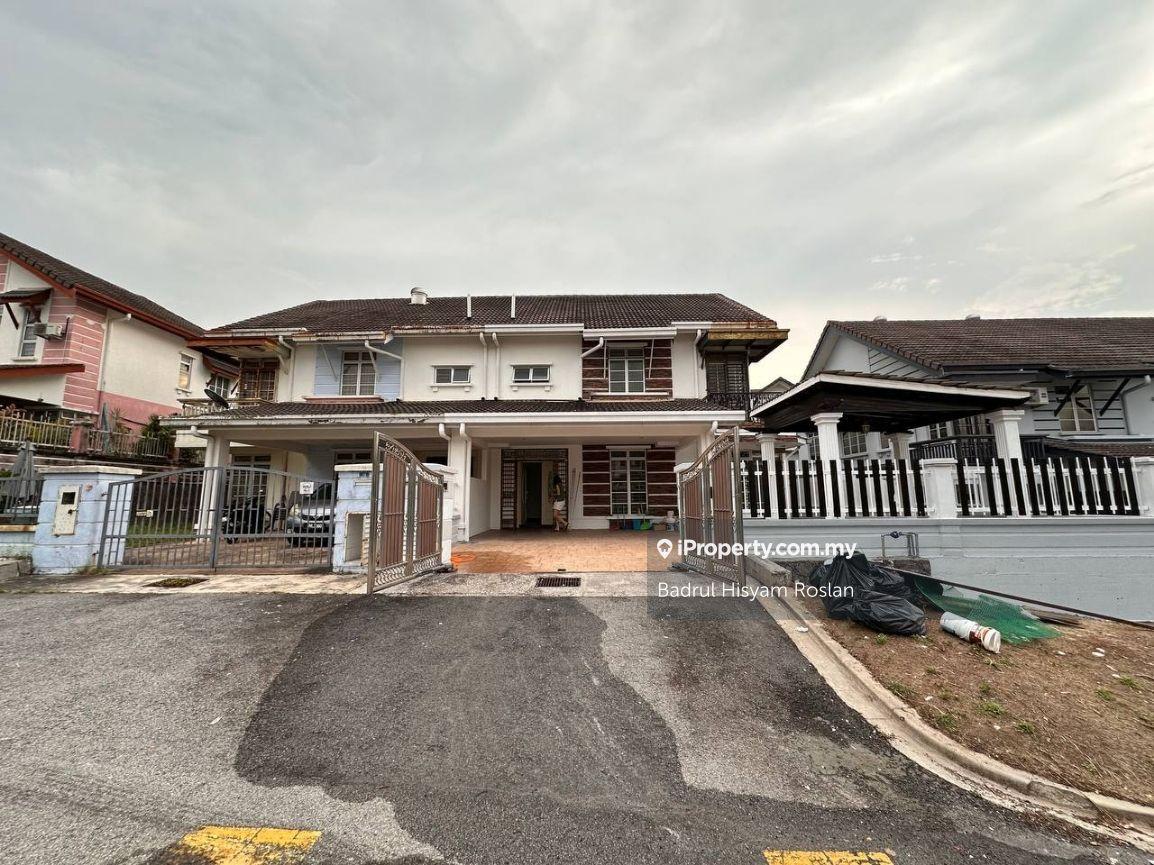 Move in Condition 2 Storey Semi Detach House Bandar Seri Putra Bangi