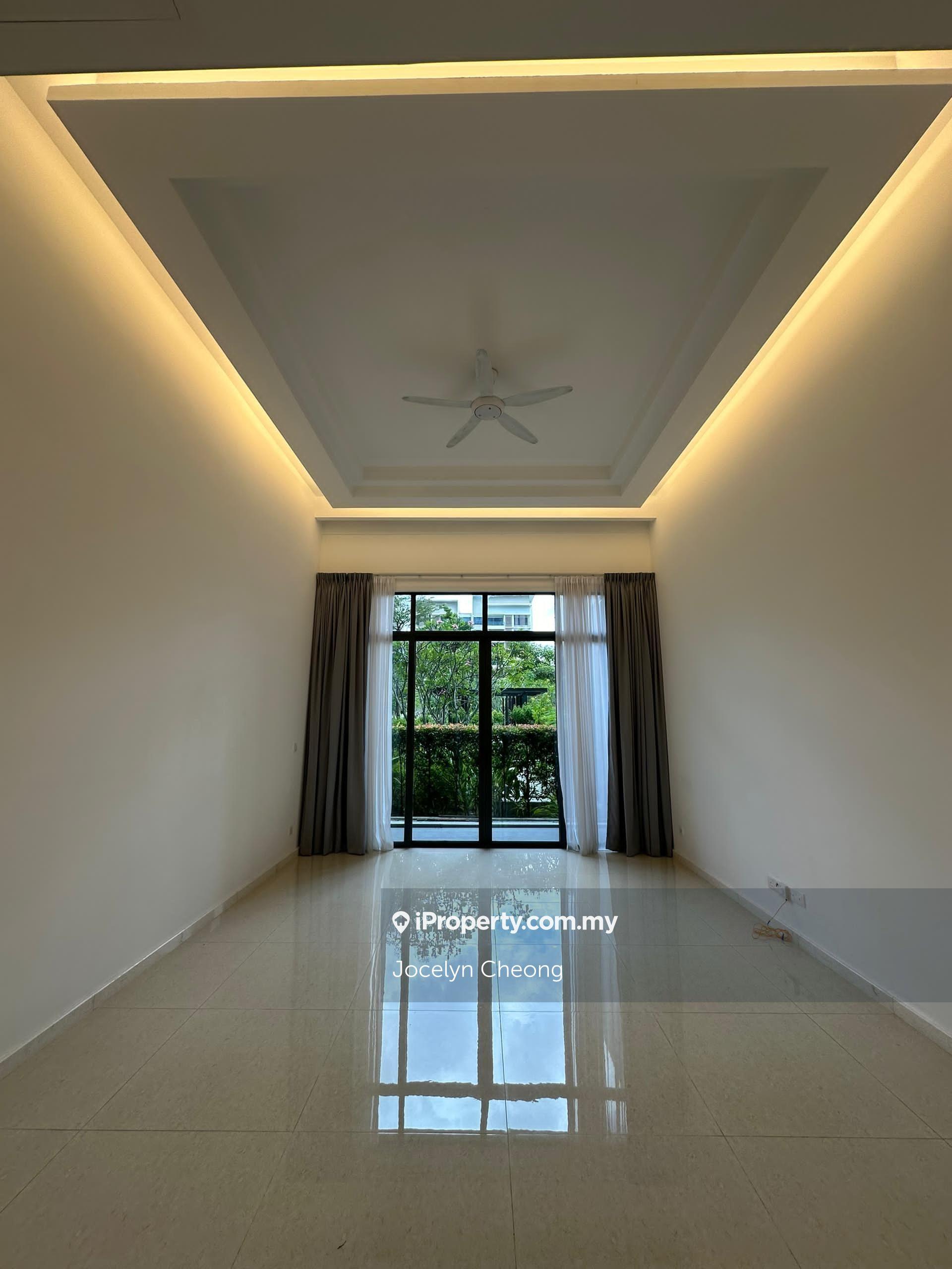 2,163sqft Partially Furnished