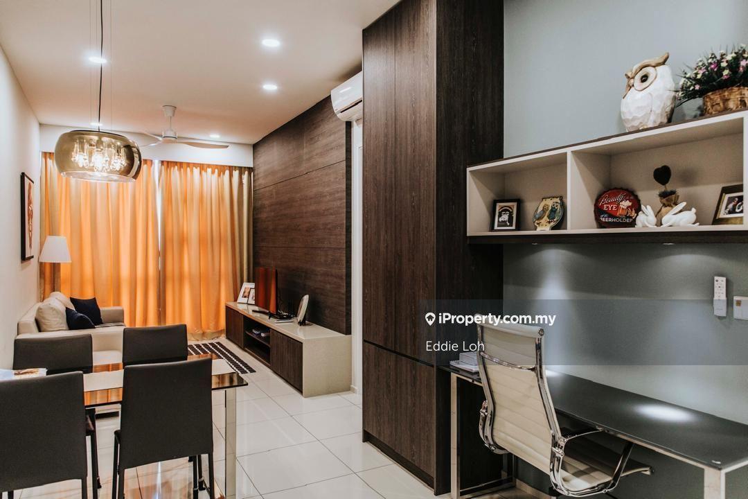 Fully Furnished unit in The Robertson