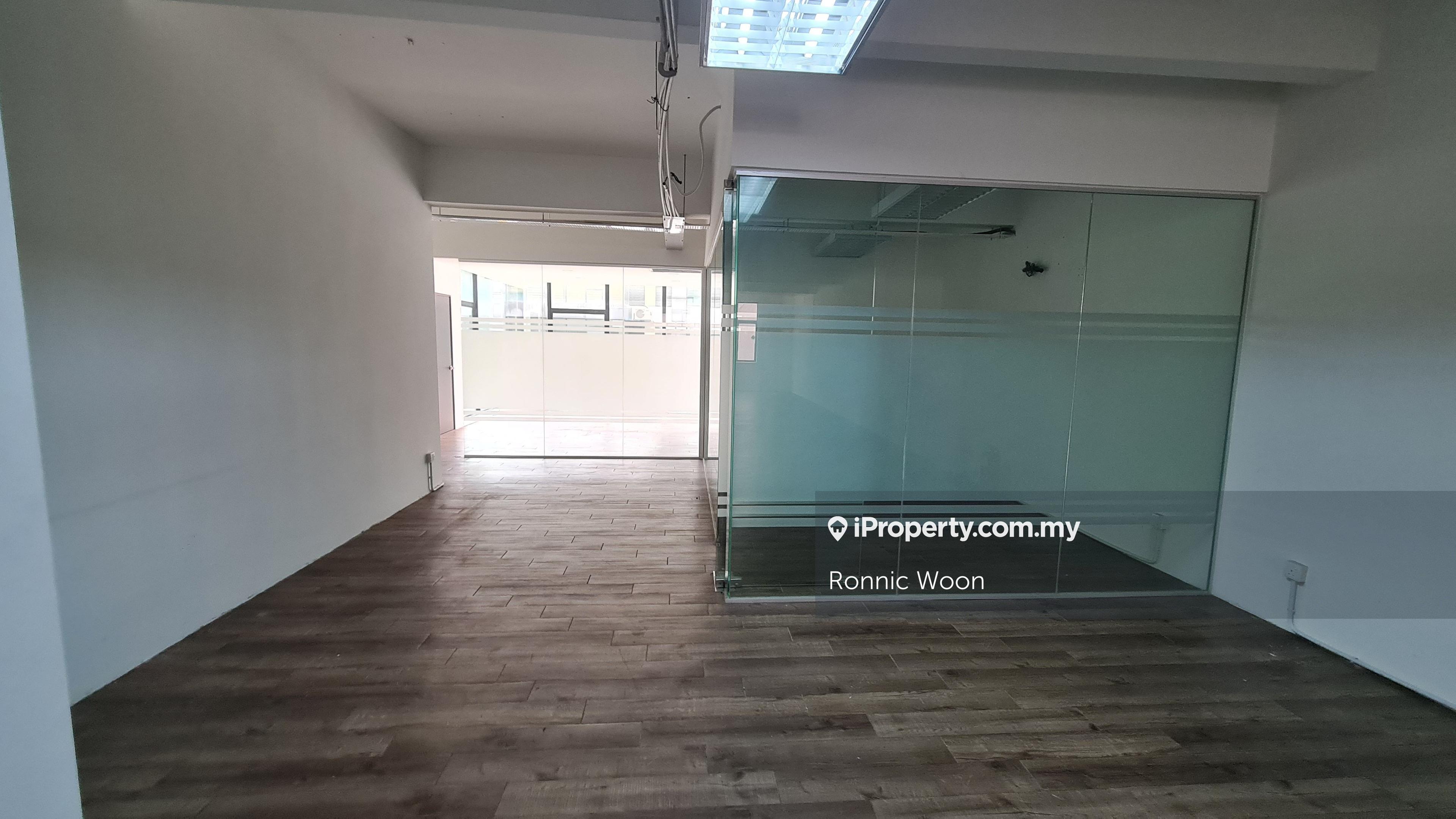 Adjoining Unit 3 Storey Shoplot at Sierra 16, Puchong For Sale
