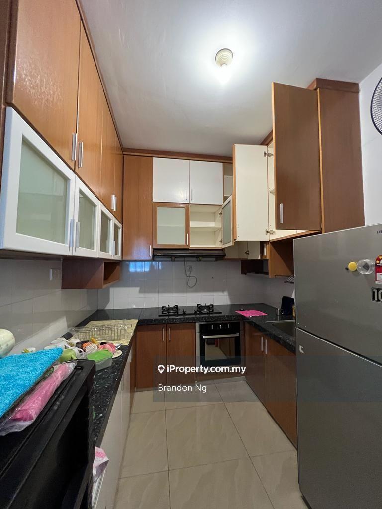 Menara Kuda Lari Georgetown Renovated 820 sf Furnished For Sale