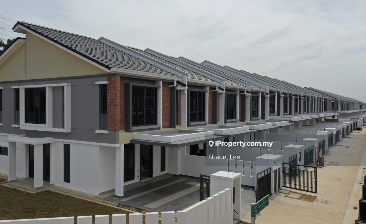 New Terrace House at Alam Impian