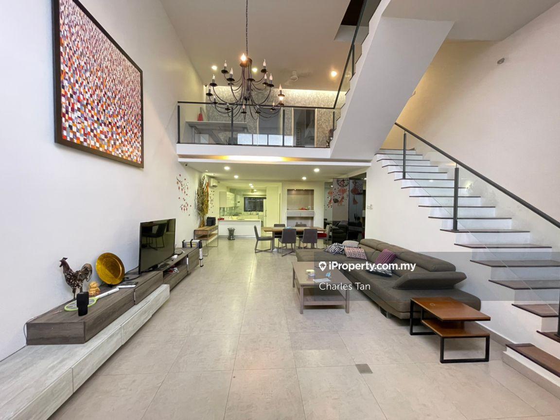 3sty Terrace Fully Furnished for sale! Lakefields Dale