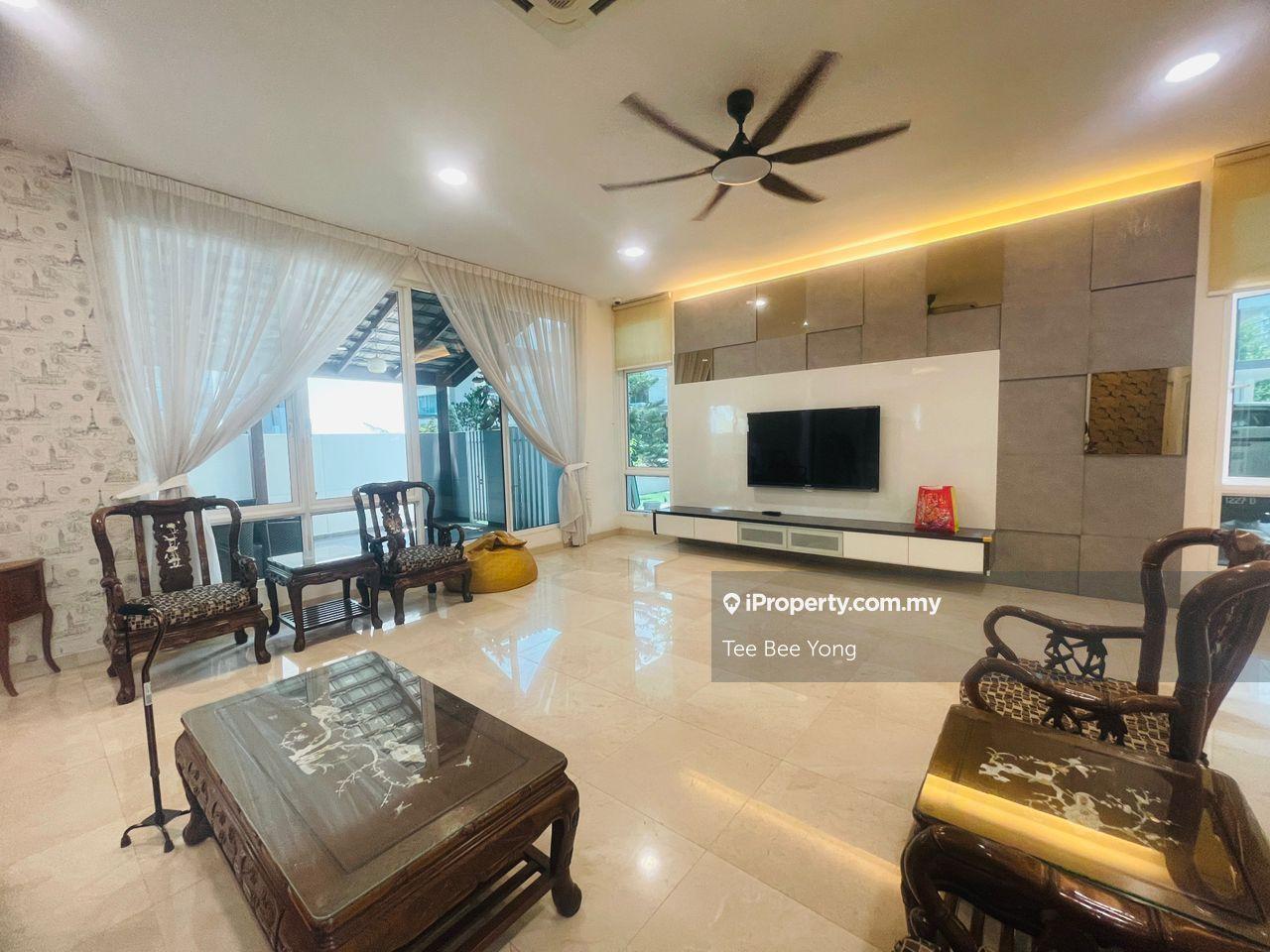 Renovated unit, Move in condition