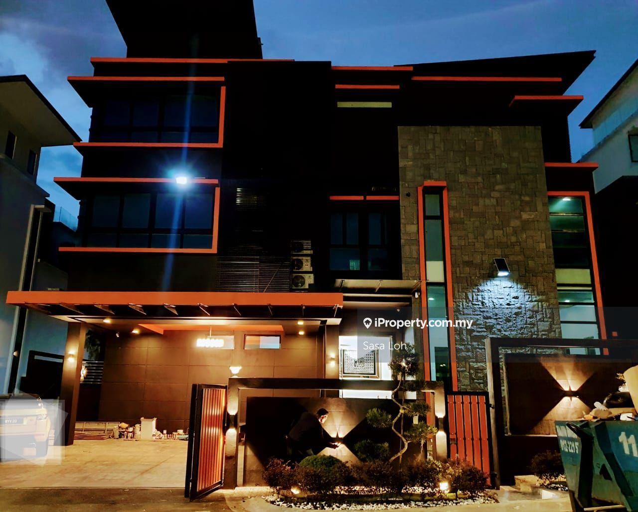 3 Storey Bungalow with Private Pool & Lift , Ampang For Sale