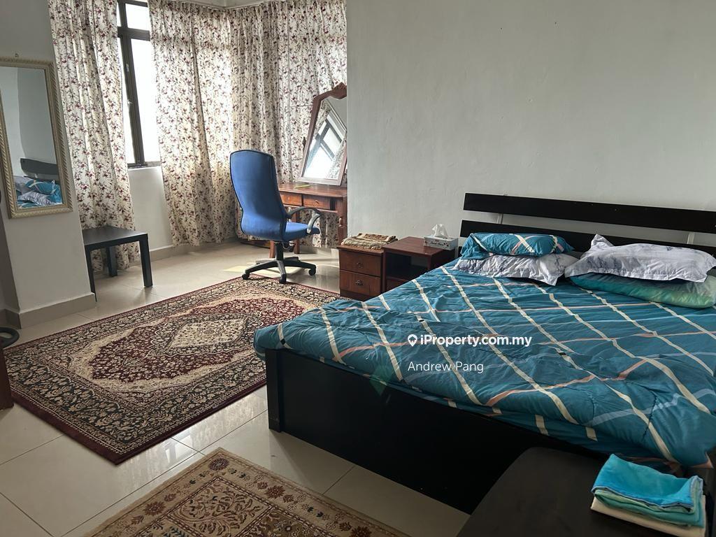 Fully Furnished 3 Bed Level 11 Ready to Move In August 1st