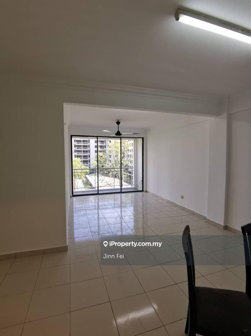 Cyberjaya 3rooms 2baths last unit only rm220k for sell!!