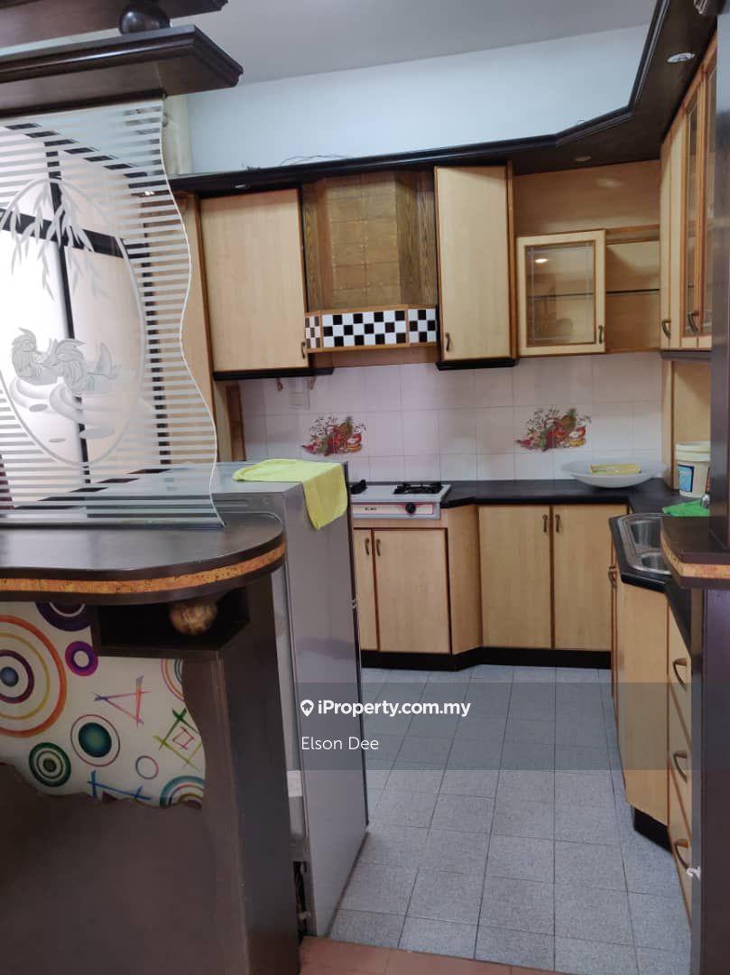 Grand View @ Tanjung Tokong Fully Furnished 3 Carpark for Sale !