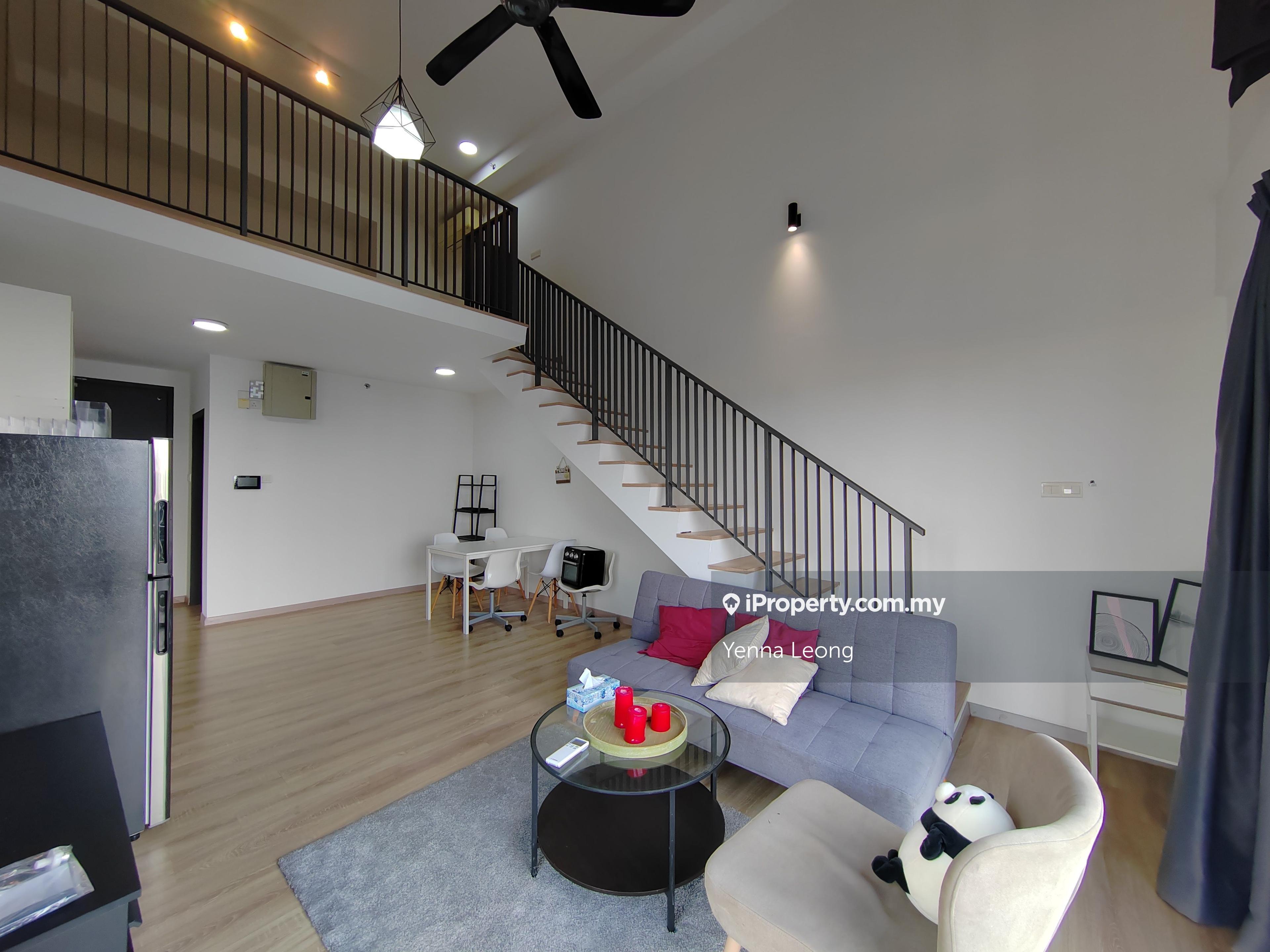 Fully furnished 2 bedrooms duplex available early June.