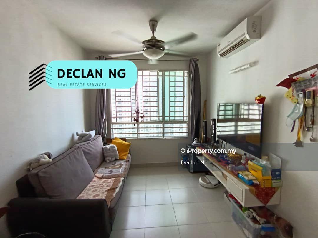 Fully Furnished, Tastefully renovated, Move in condition