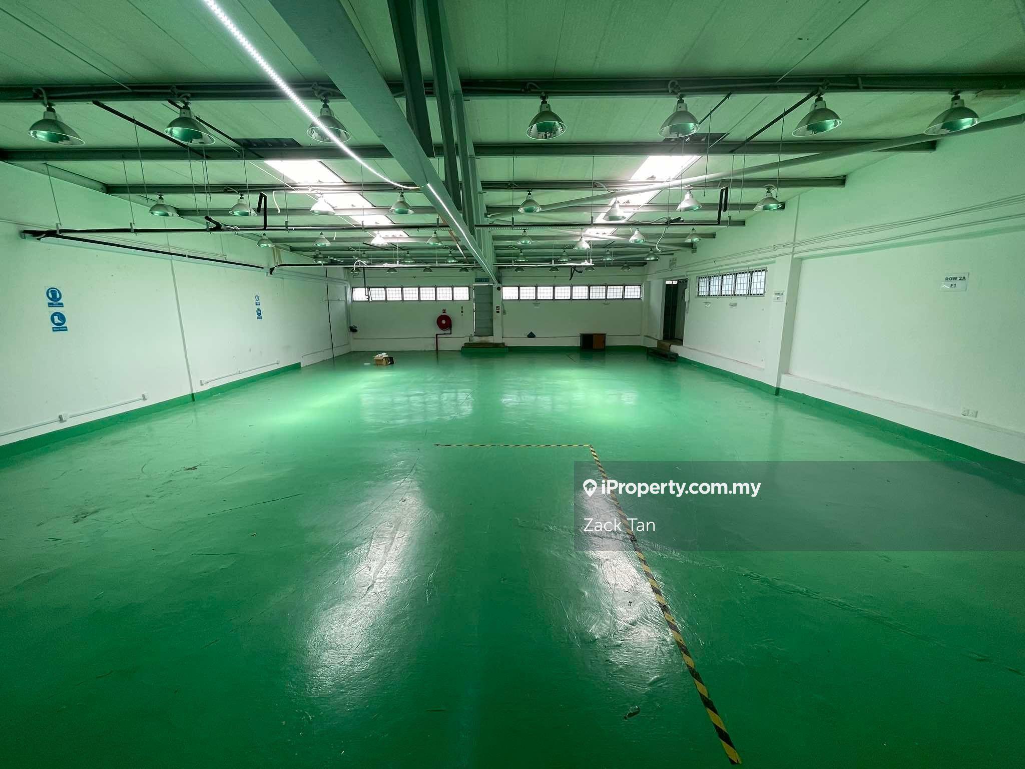 With Cargo Lift, Extend Flooring