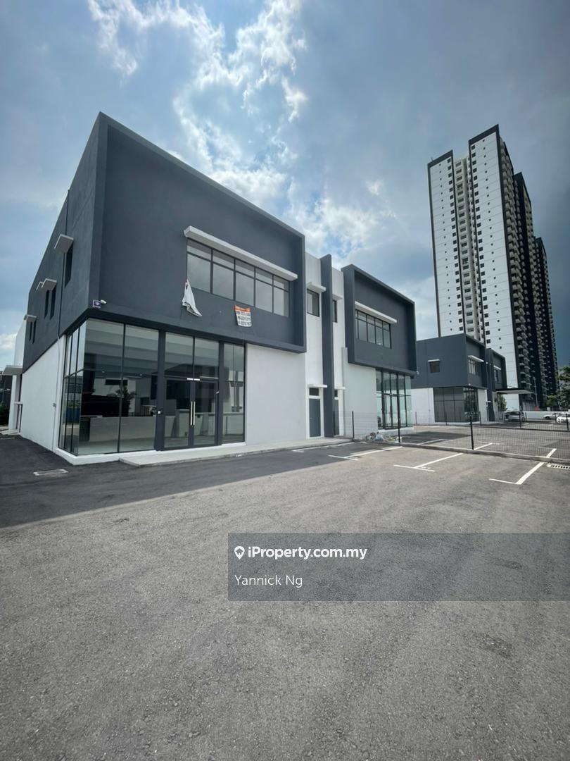 2 Sty Semi D Factory Lake 6 Meranti Jaya @Puchong