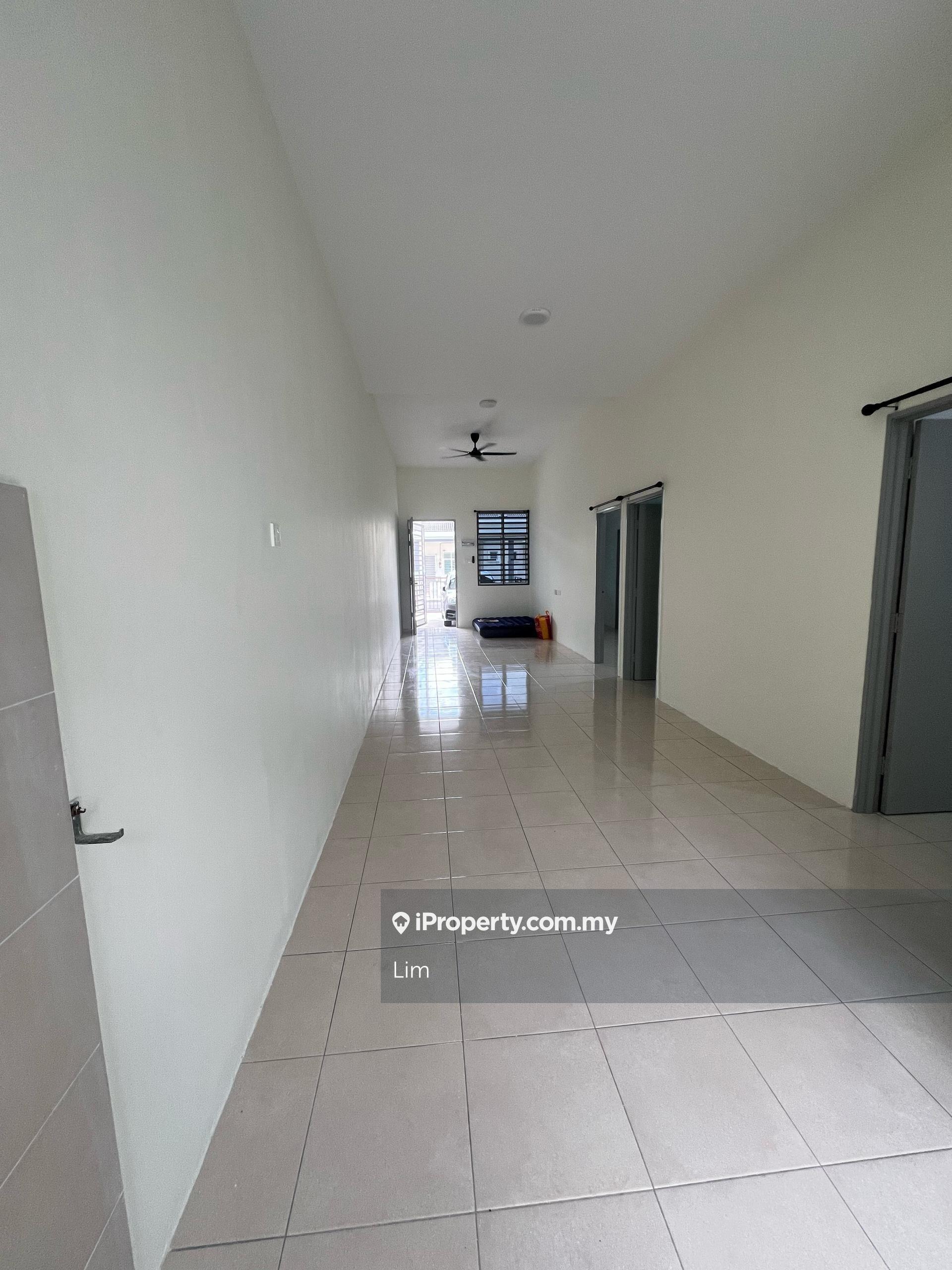 Rumah Teres Setingkat untuk Sewa di Lunas