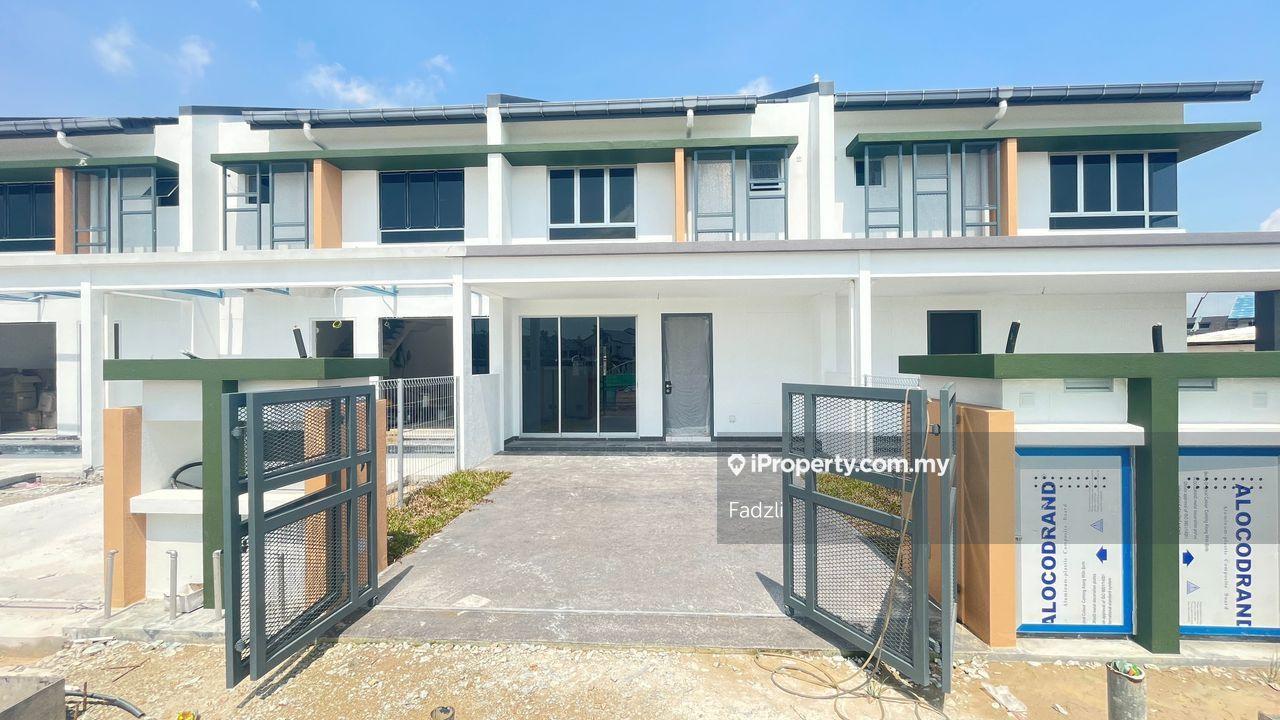 New House & Great Location