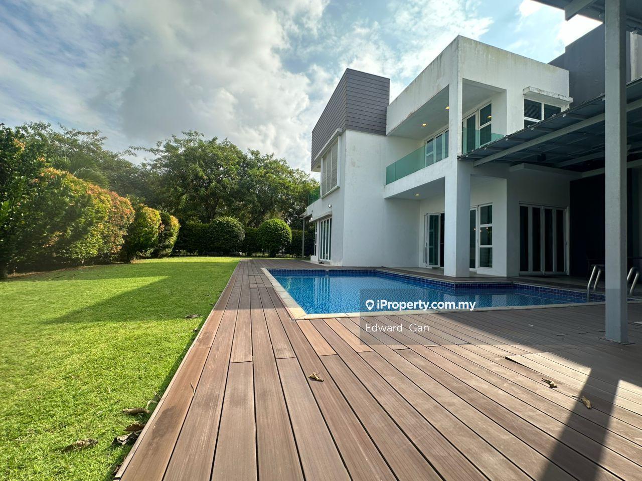 Bungalow with Swimming Pool For Sale @ East Ledang