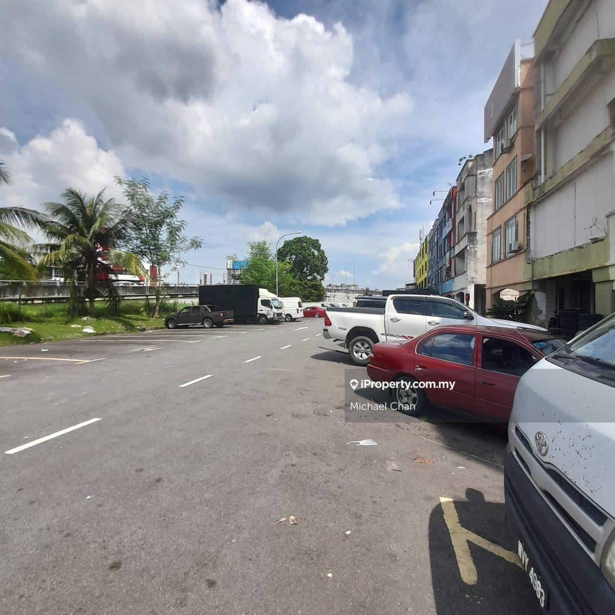 Bandar Bukit Puchong Bp Facing Main Road 