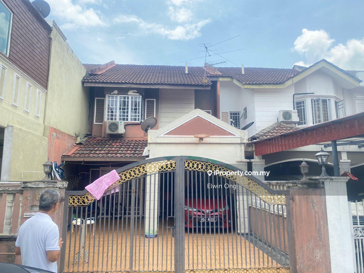 Double Storey Terrace House Mahagoni Batang Kali