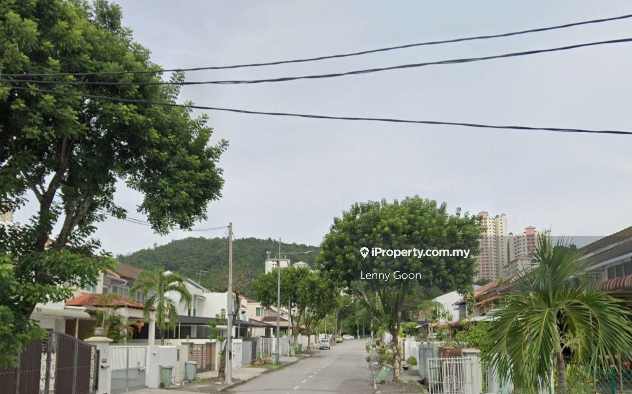 Double Storey Terrace Corner at Greenlane Jelutong Island Park