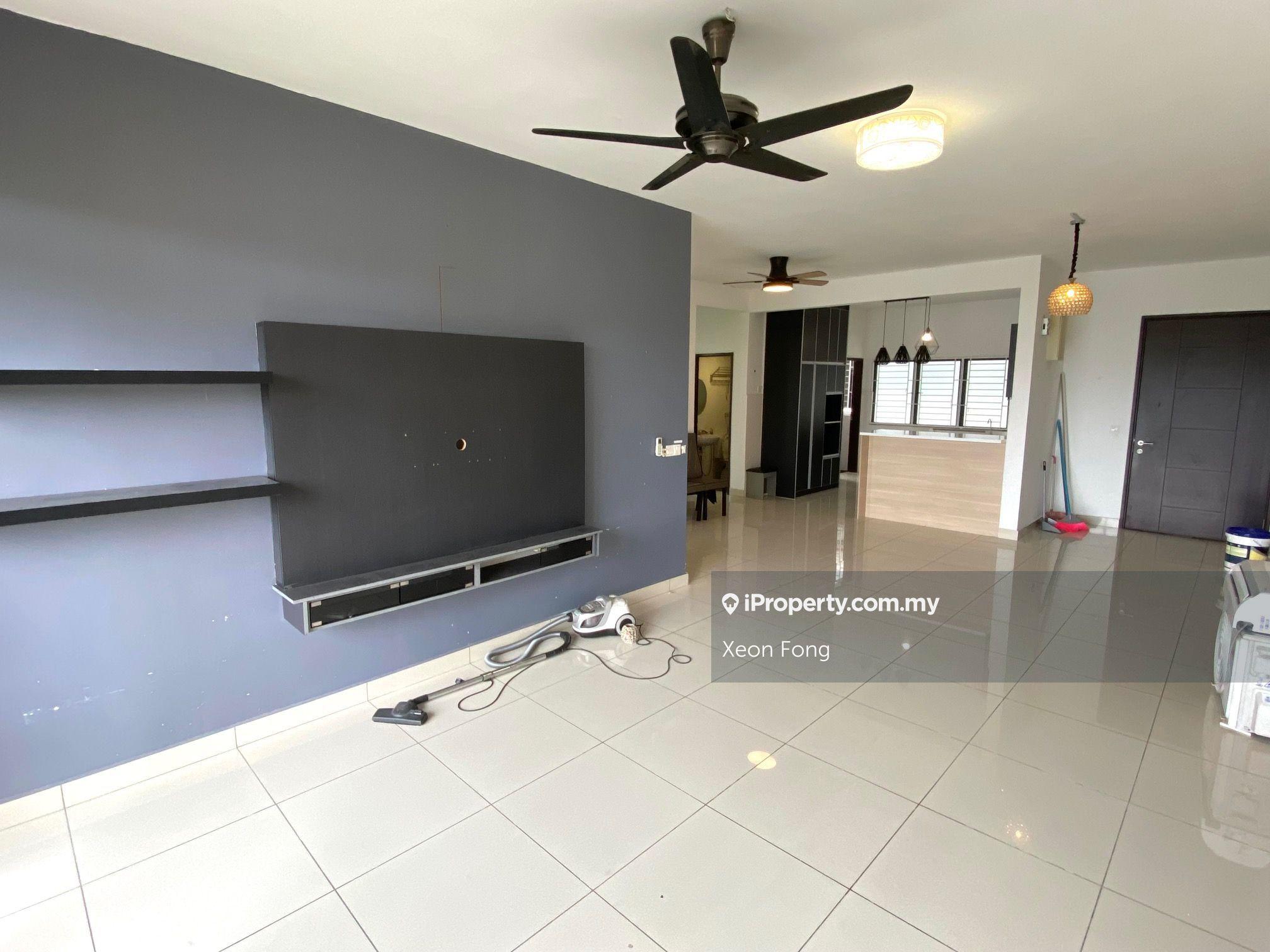 Freehold, Corner Unit Oasis 1 Condominium @ Mutiara Heights, Kajang