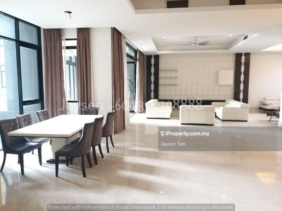 Low Density, Quiet Environment, Spacious Unit & Excellent Roads Access