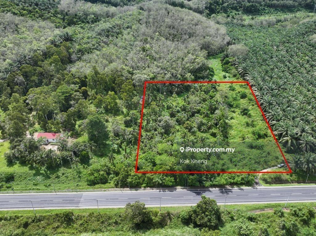 Vacant land beside main road
