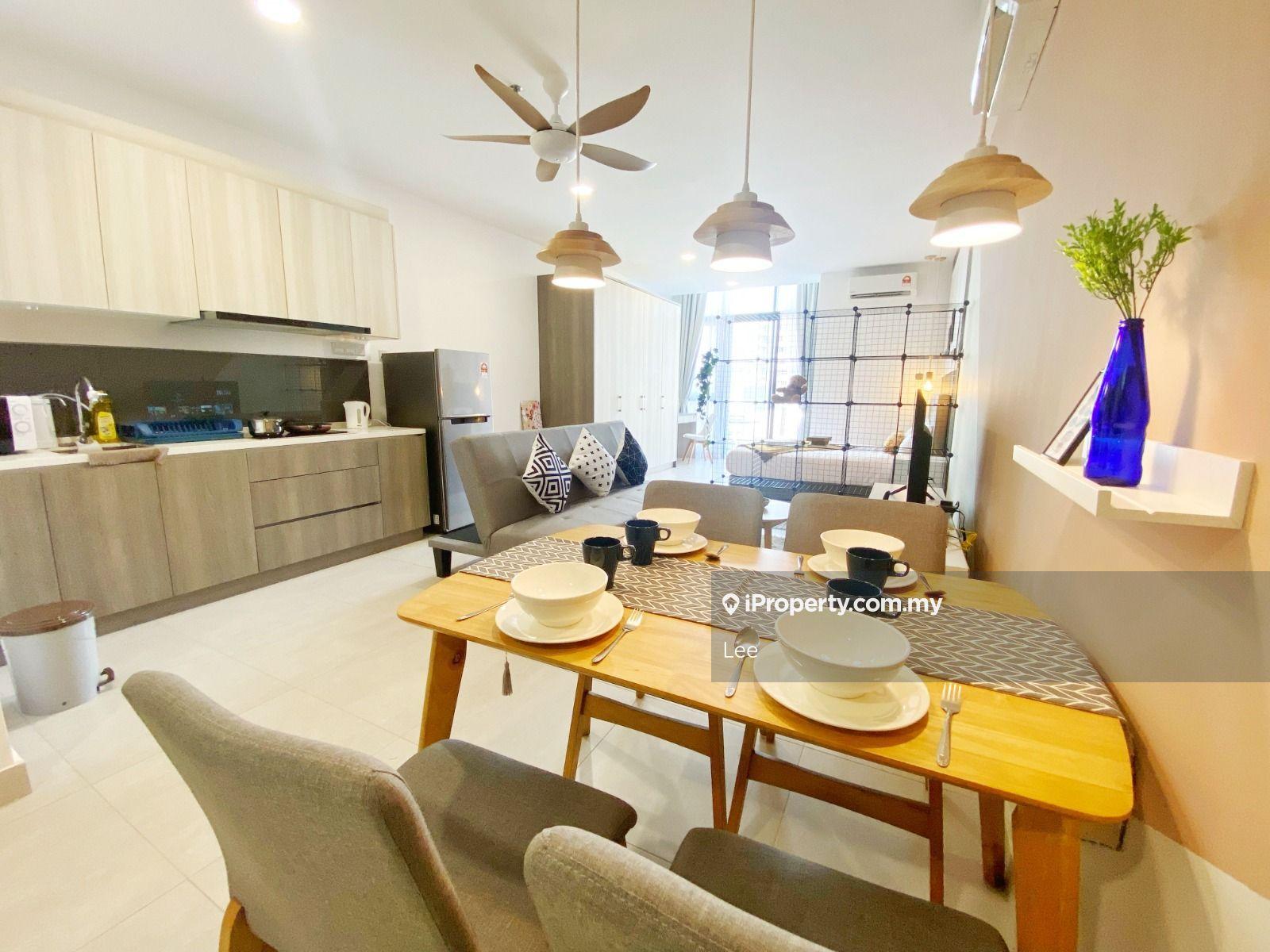 Nice unit with below market price 