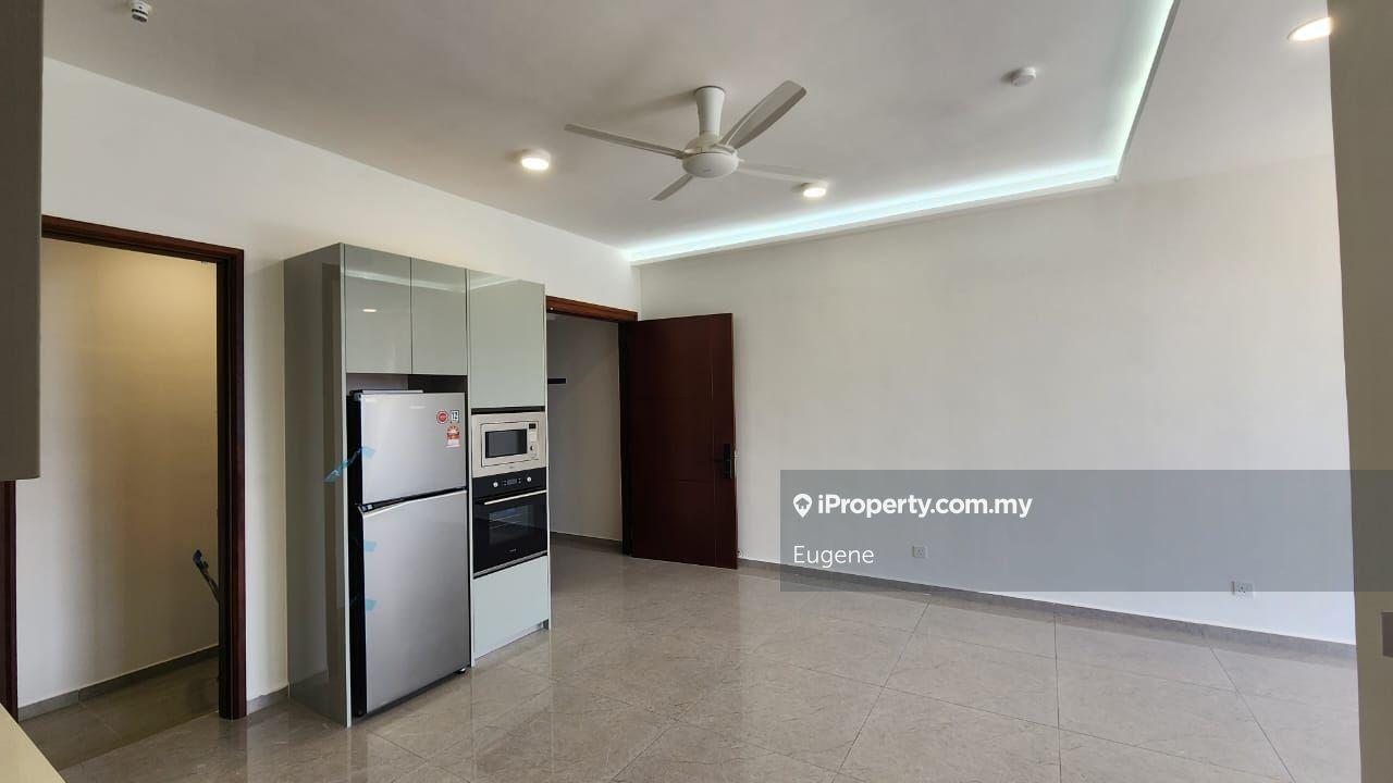Muze (Rare) Town View 1098sf 3 Carpark Partially Furnished for Sale